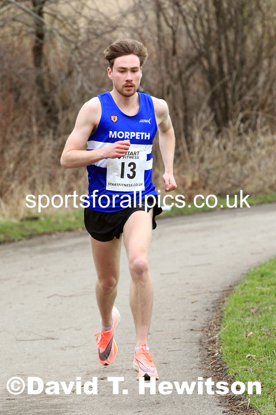 Senior men and veteran men over-40s NECAA Road Relay Champs., Hetton Lyons Park, Hetton le Hole, County Durham. Photo: David T. Hewitson/Sports for All Pics